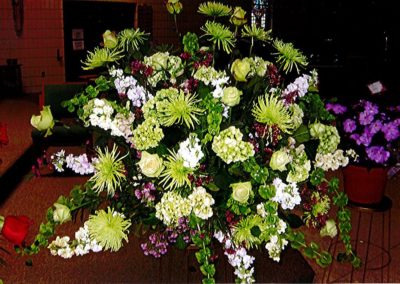 Soothing Lushes Green Sympathy Boquet